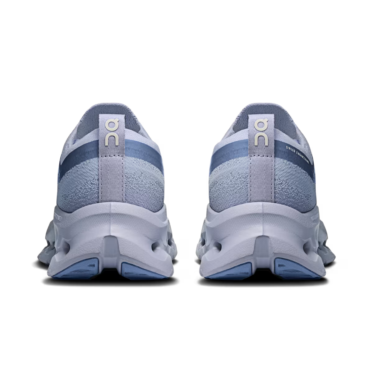 Auf dem Wolkenneigungsmond